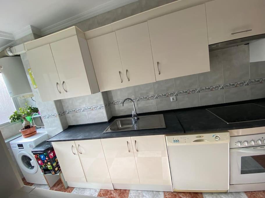 Apartamento Silda ตอร์เรเดลมาร์ ภายนอก รูปภาพ