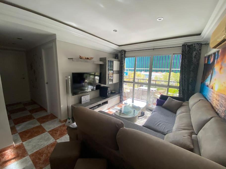 Apartamento Silda ตอร์เรเดลมาร์ ภายนอก รูปภาพ